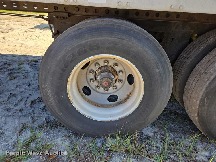 image for item DU2536 2011 Stoughton dry van trailer