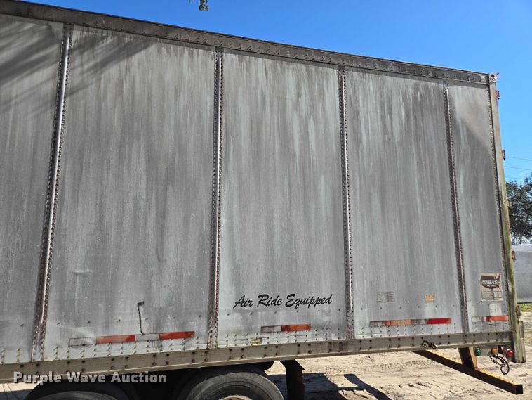image for item DU2538 2002 Wabash dry van trailer