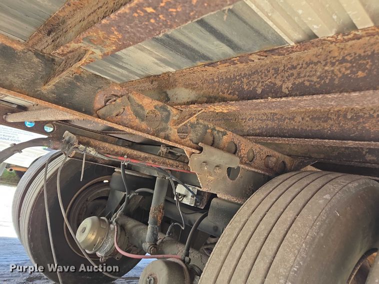 image for item DU2538 2002 Wabash dry van trailer