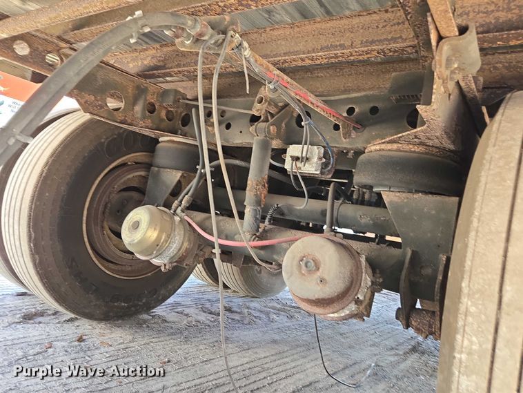 image for item DU2538 2002 Wabash dry van trailer