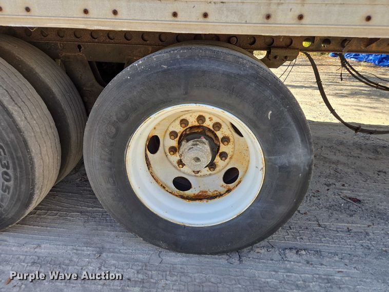 image for item DU2538 2002 Wabash dry van trailer