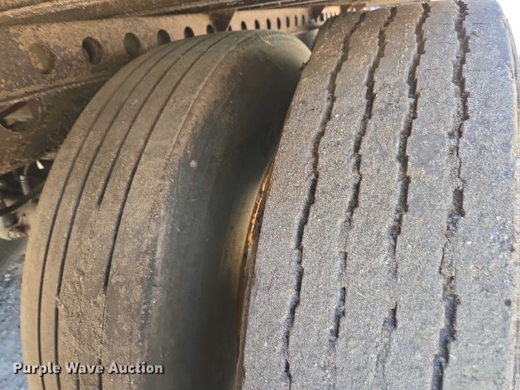 image for item DU2538 2002 Wabash dry van trailer