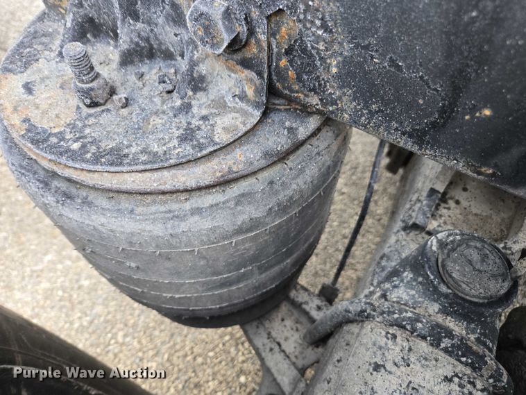 image for item DU2539 2018 International RH613 semi truck