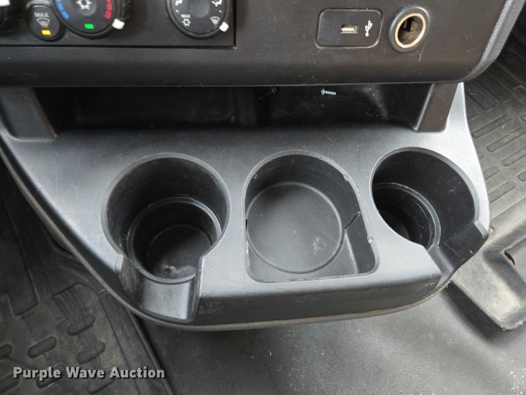 image for item DU2539 2018 International RH613 semi truck