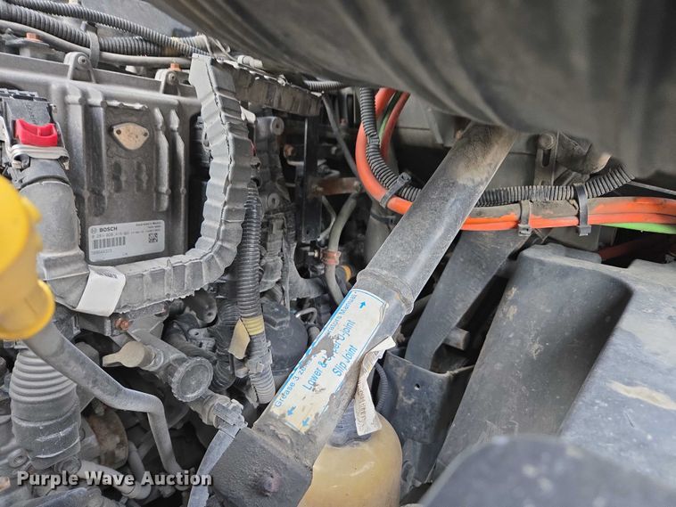 image for item DU2539 2018 International RH613 semi truck