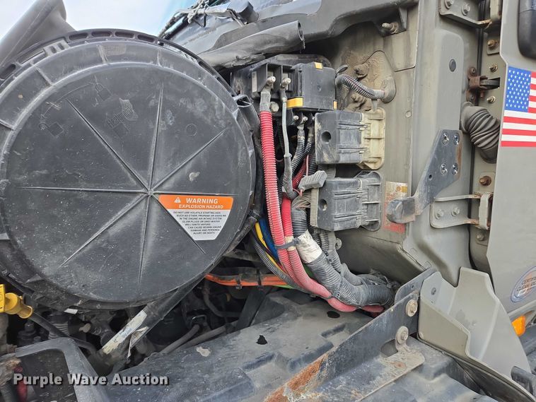 image for item DU2539 2018 International RH613 semi truck