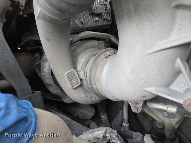 image for item DU2539 2018 International RH613 semi truck