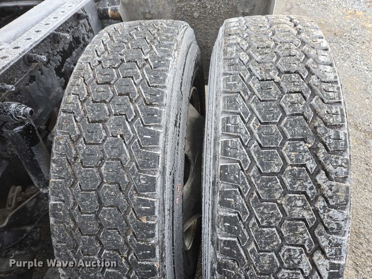 image for item DU2539 2018 International RH613 semi truck