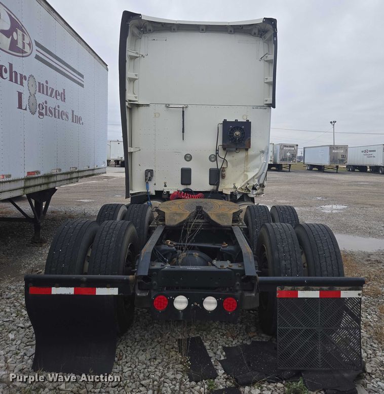 image for item DU2540 2017 Kenworth T680 semi truck