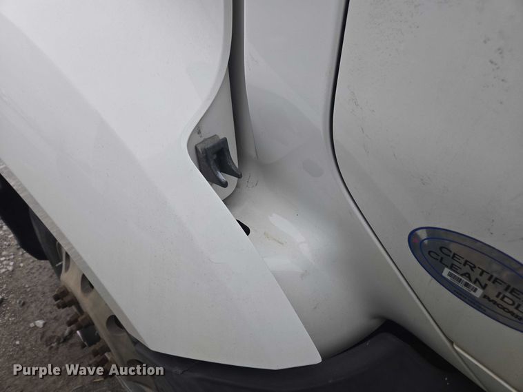 image for item DU2540 2017 Kenworth T680 semi truck