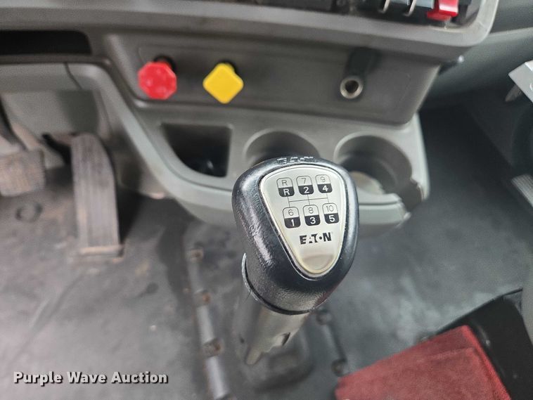 image for item DU2540 2017 Kenworth T680 semi truck