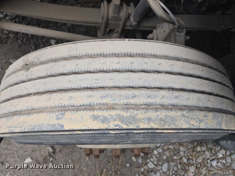 image for item DU2540 2017 Kenworth T680 semi truck