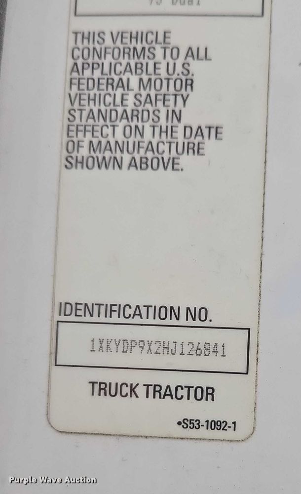 image for item DU2540 2017 Kenworth T680 semi truck