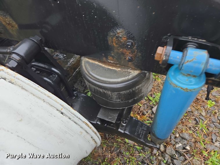 image for item DU2542 2015 Peterbilt 579 semi truck