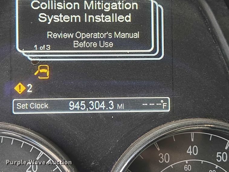 image for item DU2542 2015 Peterbilt 579 semi truck