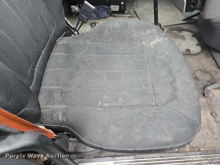 image for item DU2542 2015 Peterbilt 579 semi truck