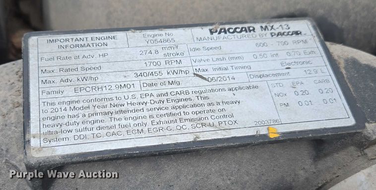 image for item DU2542 2015 Peterbilt 579 semi truck