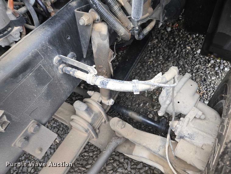 image for item DU2542 2015 Peterbilt 579 semi truck