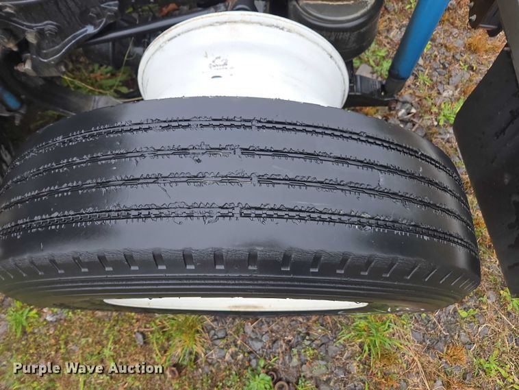 image for item DU2542 2015 Peterbilt 579 semi truck