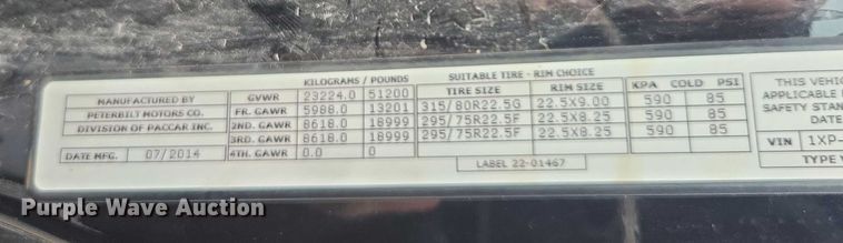 image for item DU2542 2015 Peterbilt 579 semi truck