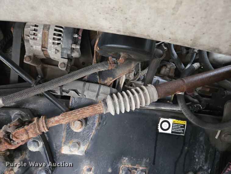 image for item DU2543 2013 Peterbilt 386 semi truck