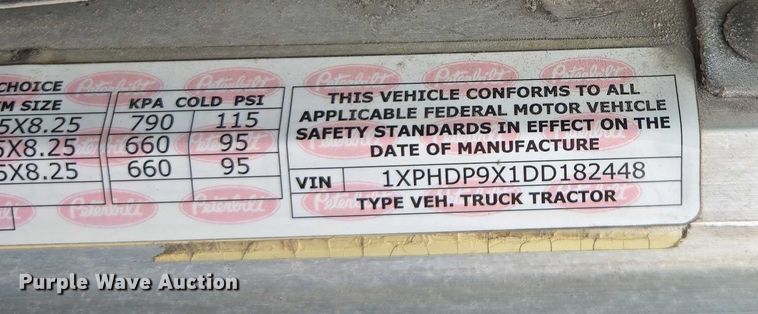 image for item DU2543 2013 Peterbilt 386 semi truck