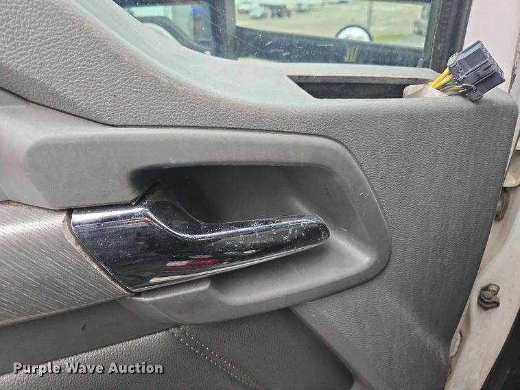 image for item DU2545 2014 Kenworth T680 semi truck