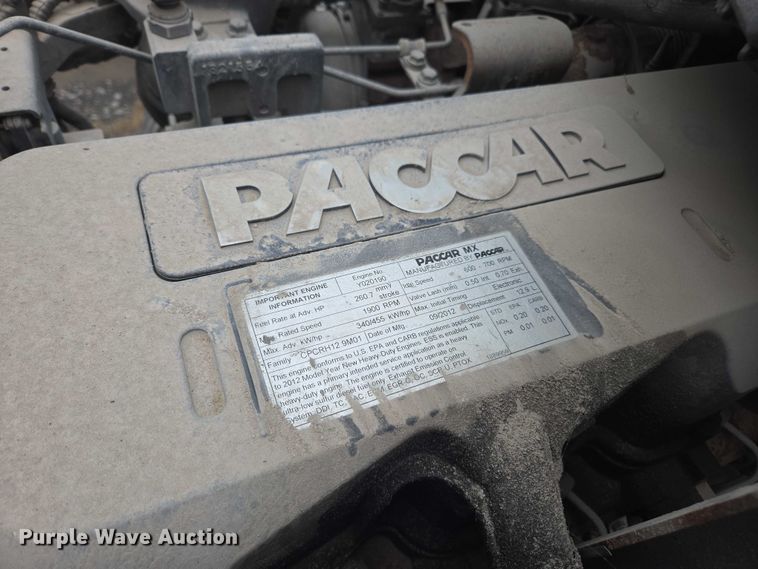 image for item DU2545 2014 Kenworth T680 semi truck