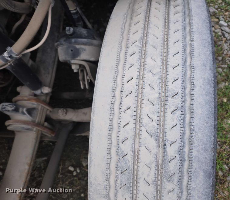 image for item DU2545 2014 Kenworth T680 semi truck