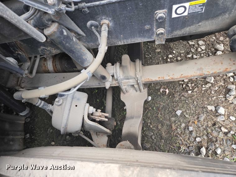 image for item DU2545 2014 Kenworth T680 semi truck