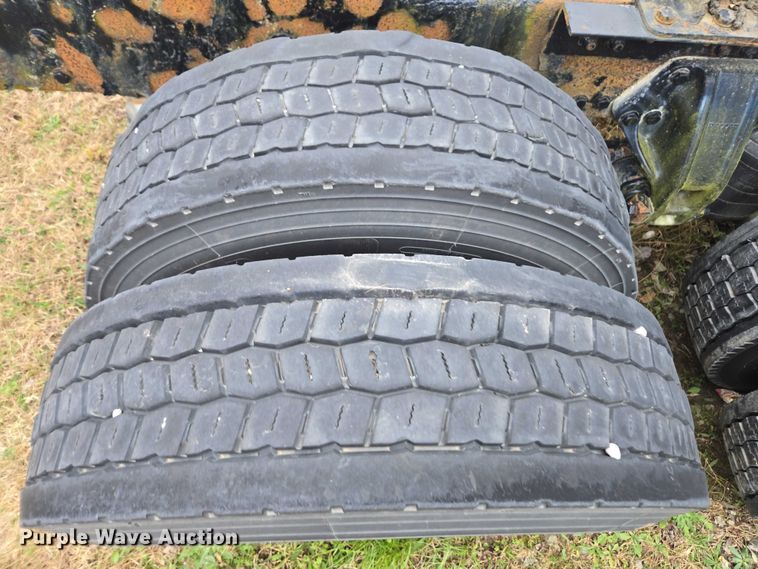 image for item DU2545 2014 Kenworth T680 semi truck