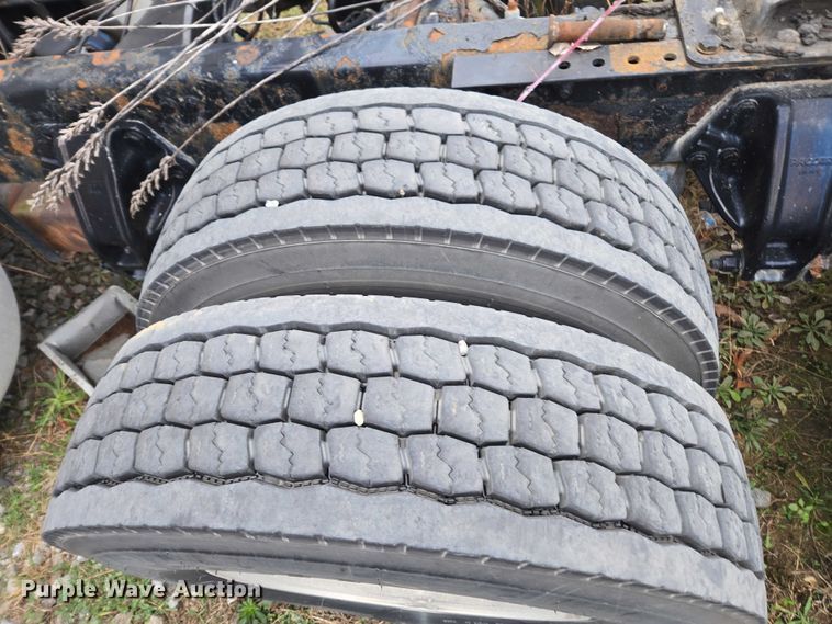 image for item DU2545 2014 Kenworth T680 semi truck