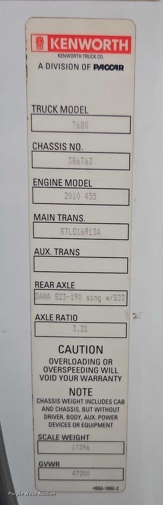 image for item DU2545 2014 Kenworth T680 semi truck