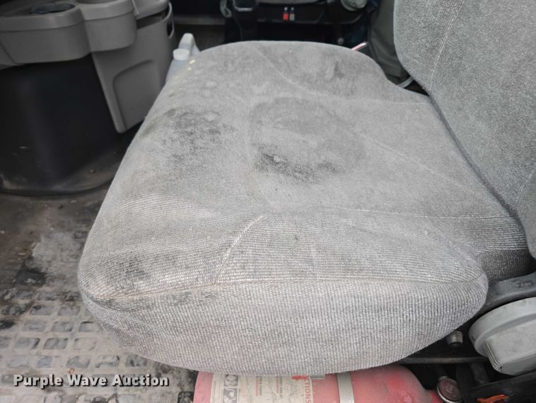 image for item DU2546 2012 Volvo VNL semi truck