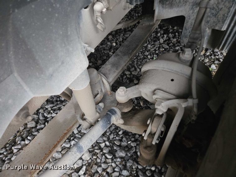 image for item DU2547 2012 Volvo VNL semi truck