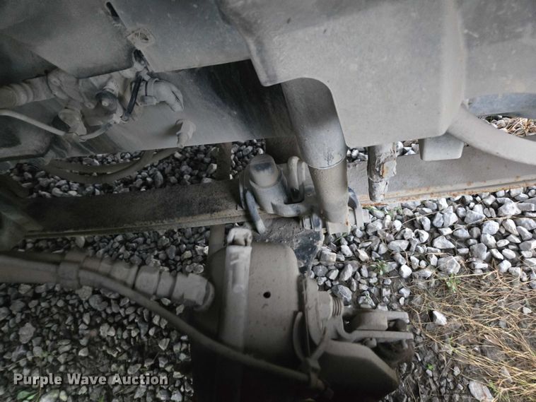 image for item DU2547 2012 Volvo VNL semi truck