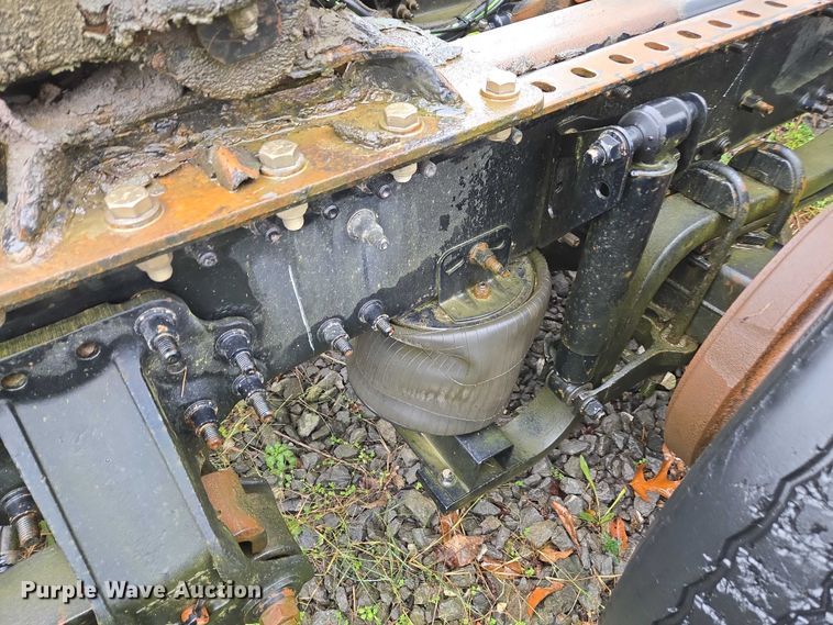 image for item DU2548 2006 Volvo VNM semi truck