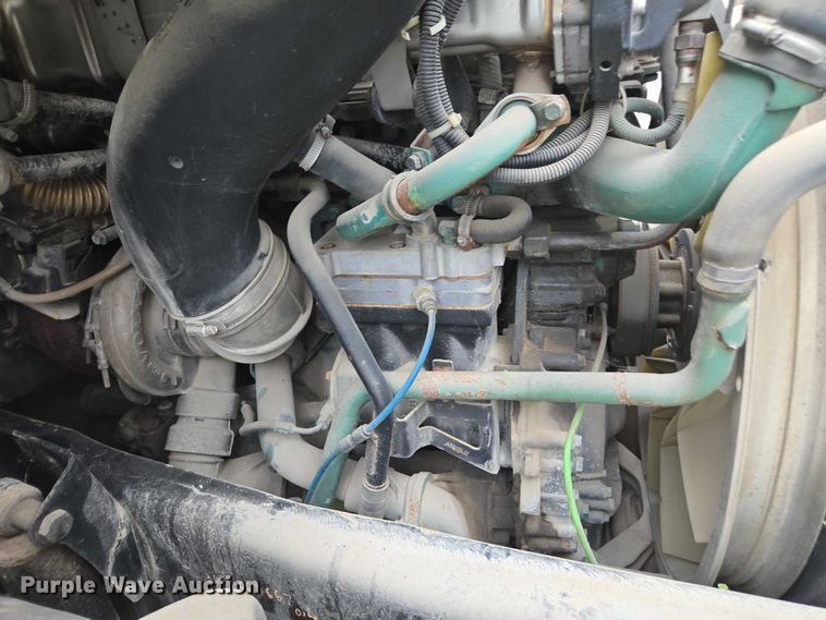 image for item DU2548 2006 Volvo VNM semi truck