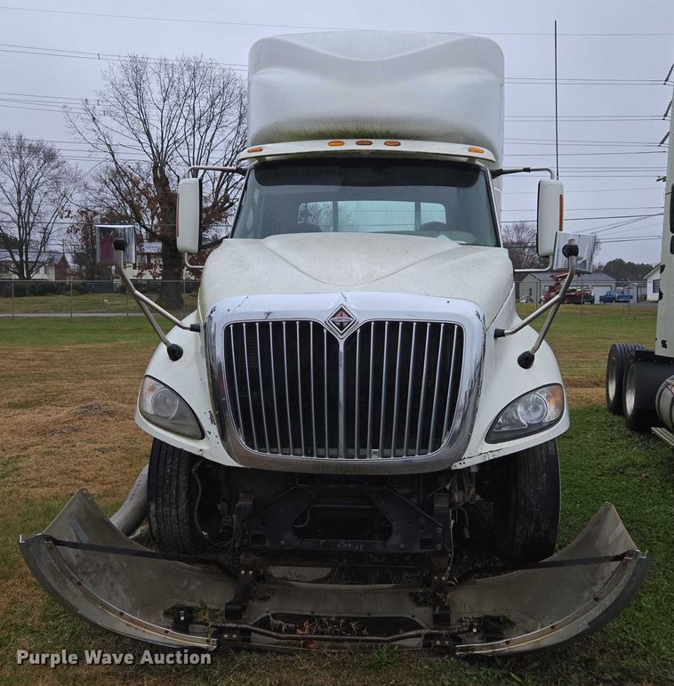 image for item DU2549 2010 International ProStar semi truck