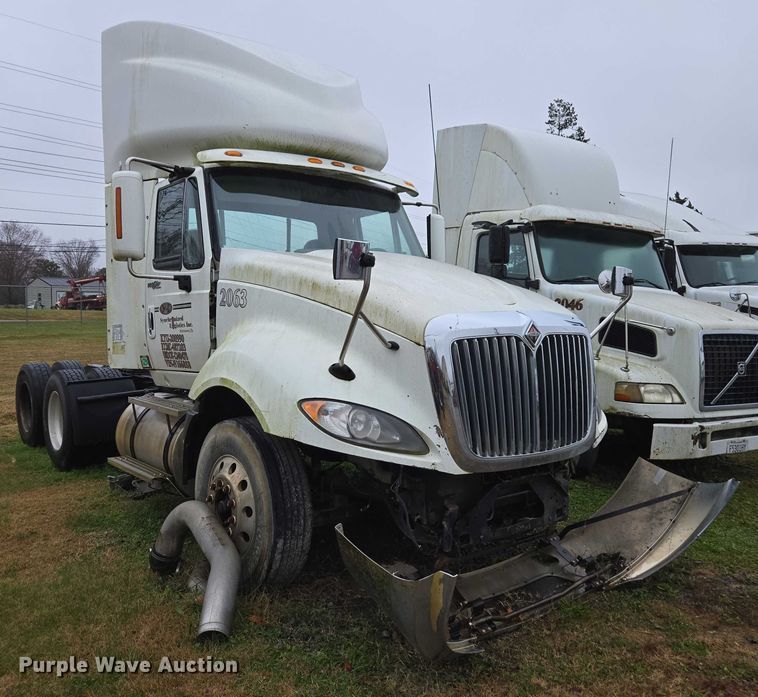 image for item DU2549 2010 International ProStar semi truck