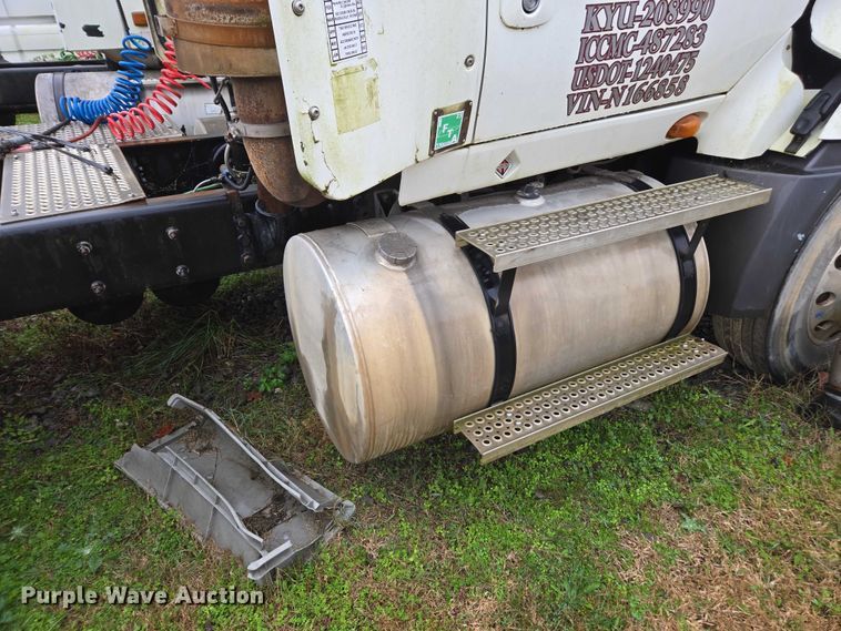 image for item DU2549 2010 International ProStar semi truck