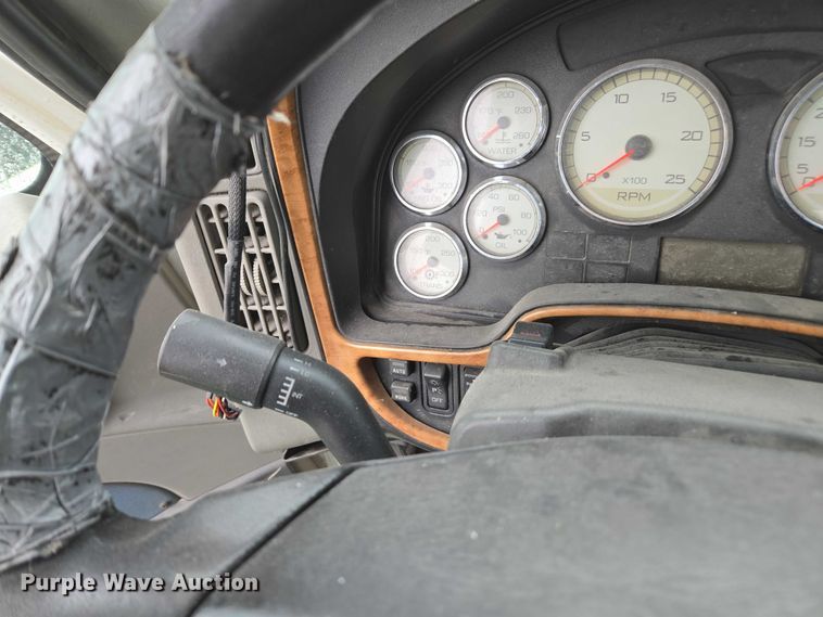 image for item DU2549 2010 International ProStar semi truck