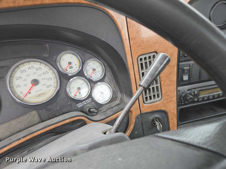 image for item DU2549 2010 International ProStar semi truck