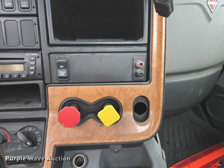 image for item DU2549 2010 International ProStar semi truck