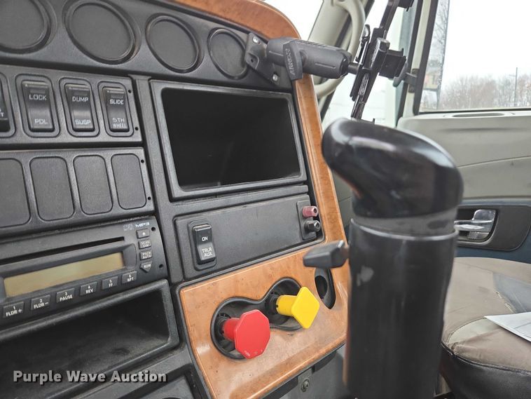 image for item DU2549 2010 International ProStar semi truck