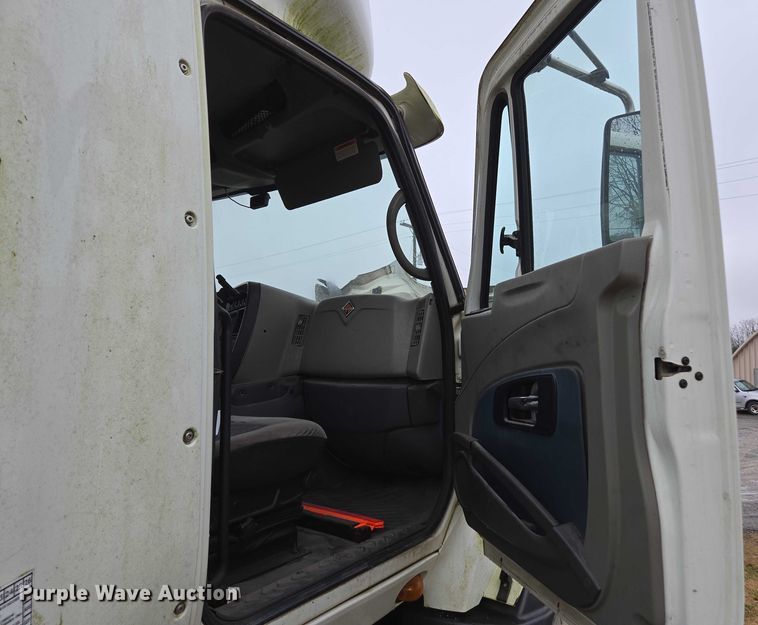 image for item DU2549 2010 International ProStar semi truck