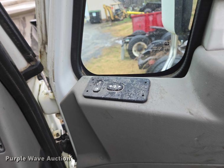 image for item DU2549 2010 International ProStar semi truck