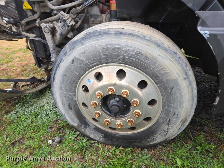 image for item DU2549 2010 International ProStar semi truck