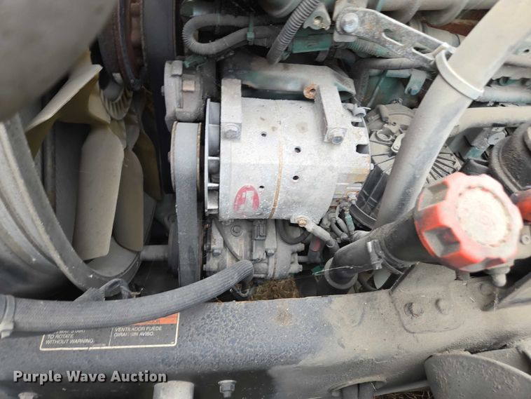 image for item DU2550 2011 Volvo VNL semi truck