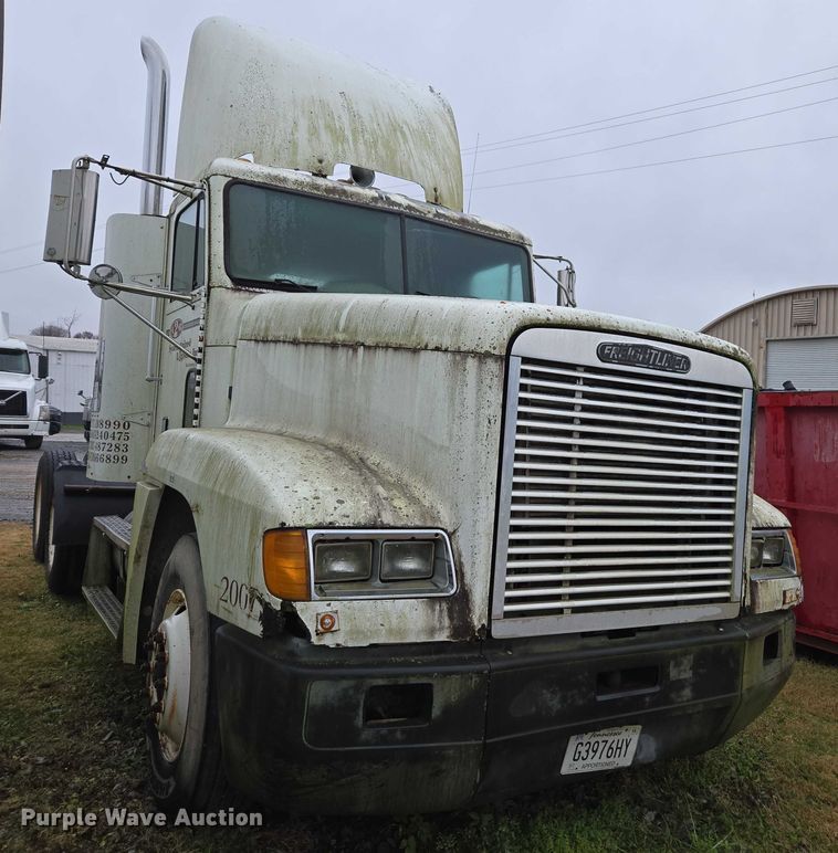 image for item DU2551 1996 Freightliner FLD semi truck
